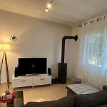Shtepia Nen Pisha 