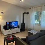 Shtepia Nen Pisha 